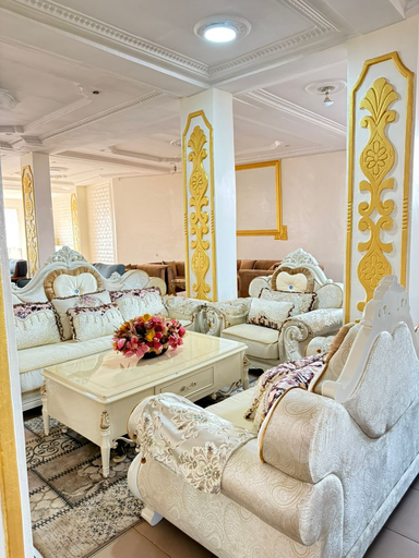 Zaléma Salon Royal